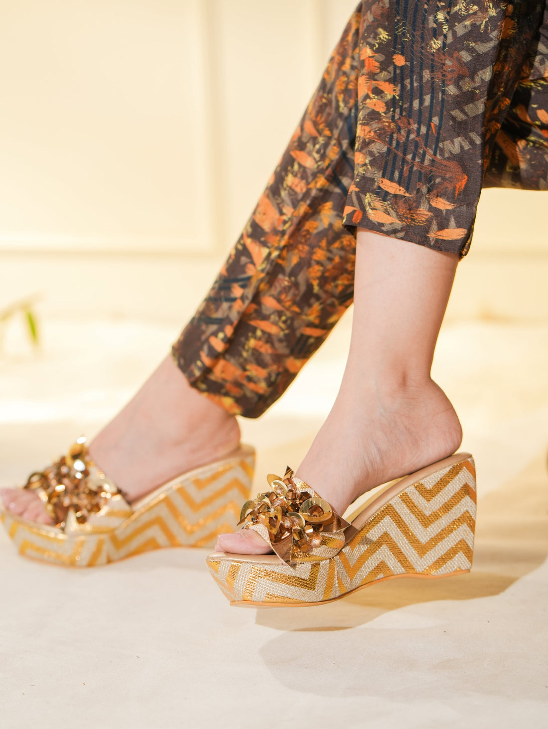 Gold Waves Wedges