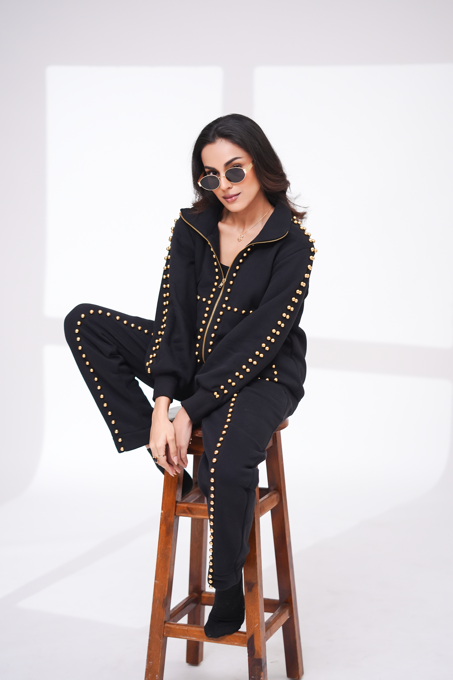 Iconic (Black)