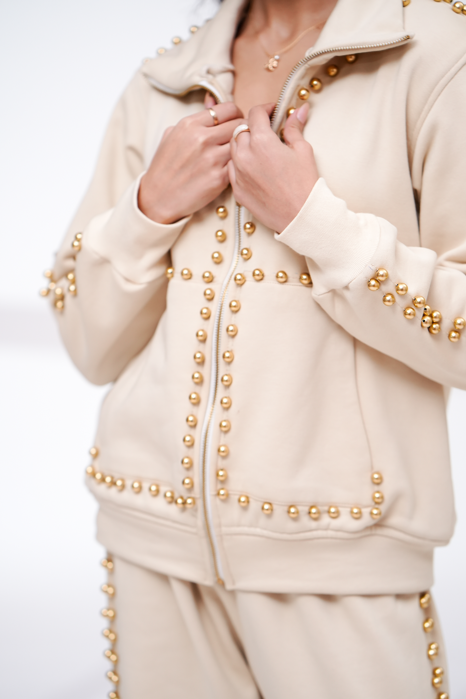 Iconic (Cream)