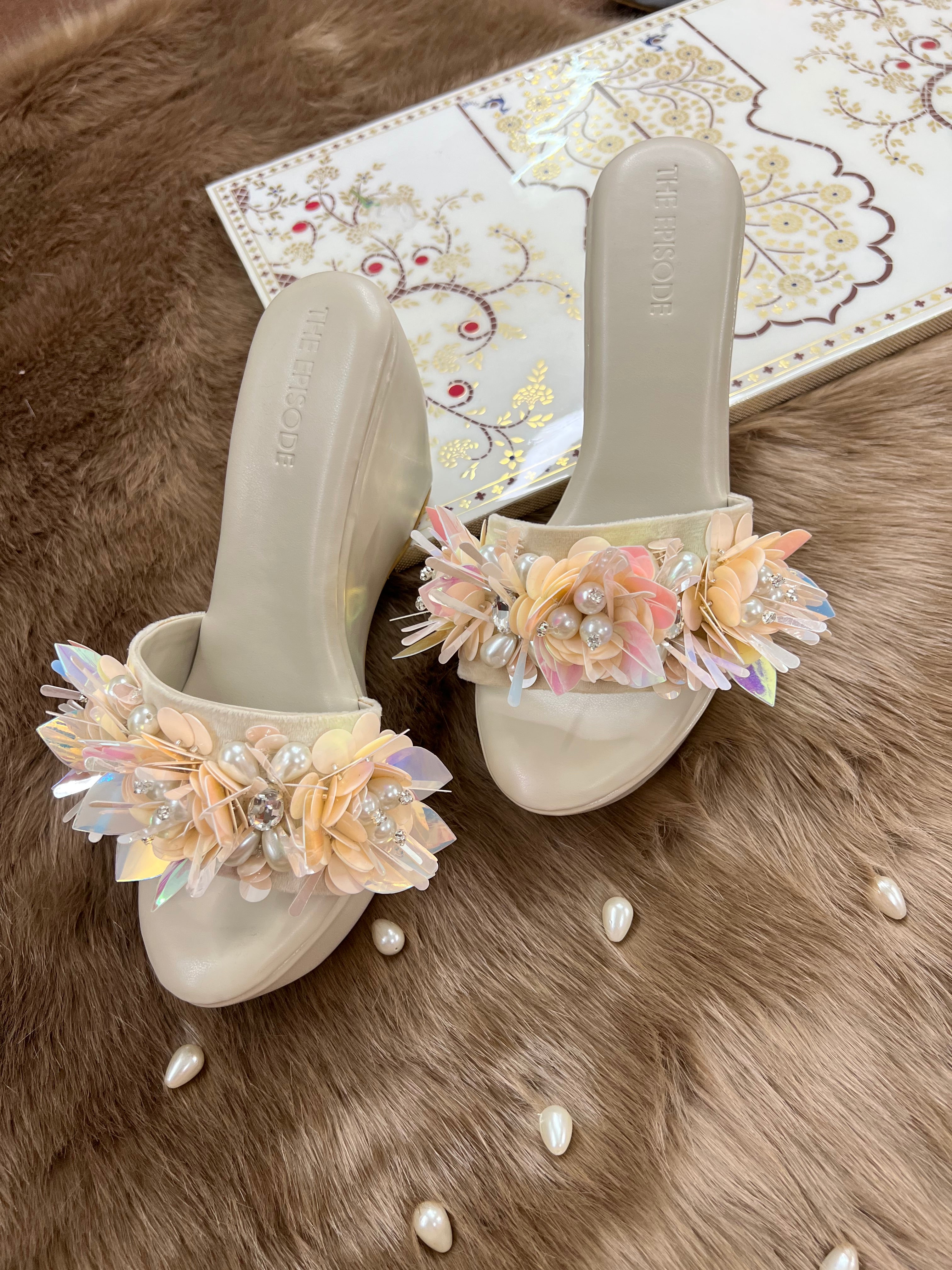 Chelsea Rose Wedges