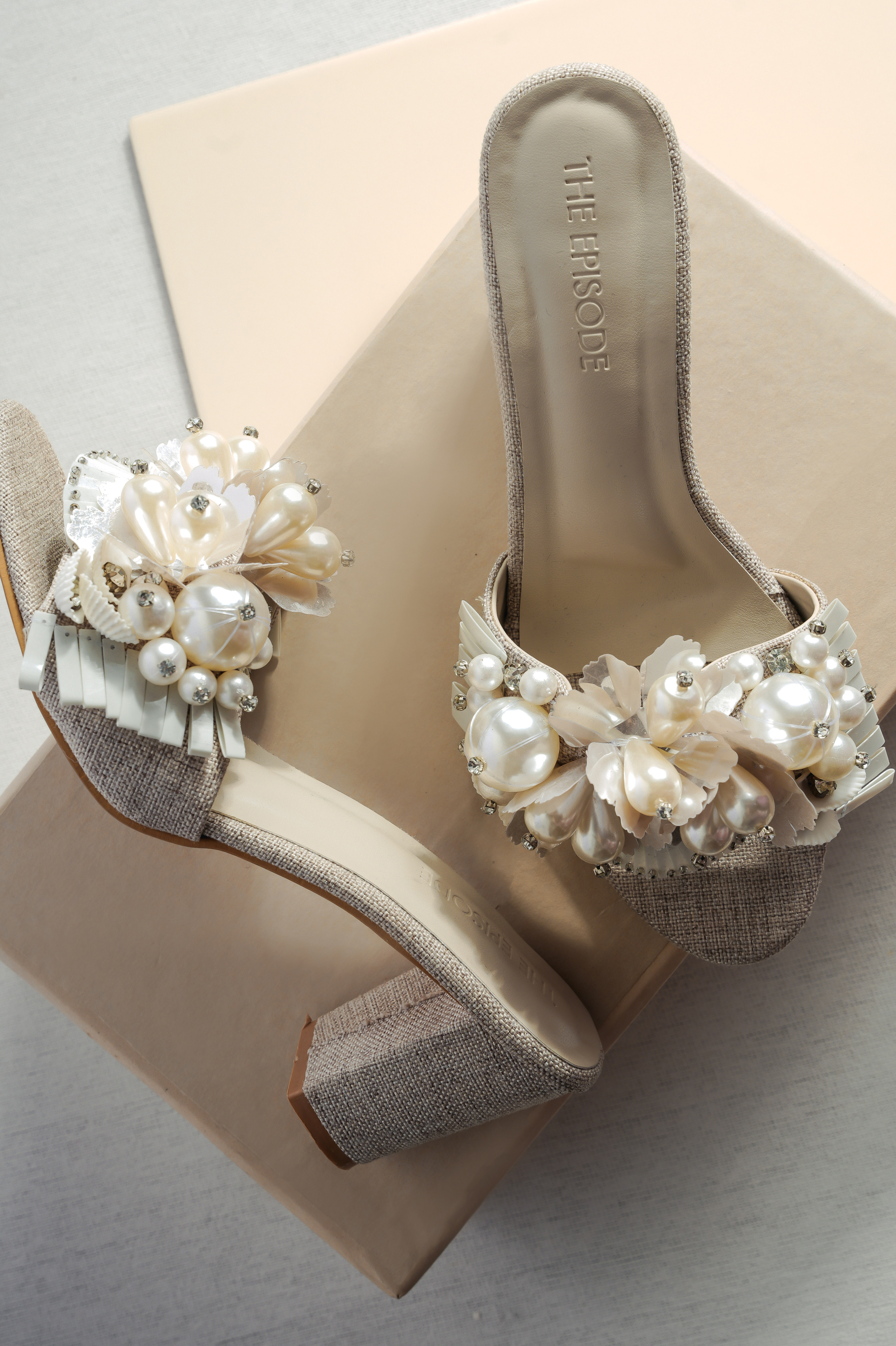 Cold Cold Heart Block Heels (Cream)